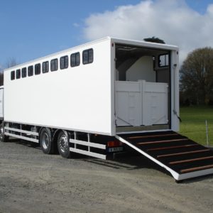 Vans Chardron 10 chevaux avec espace sellerie