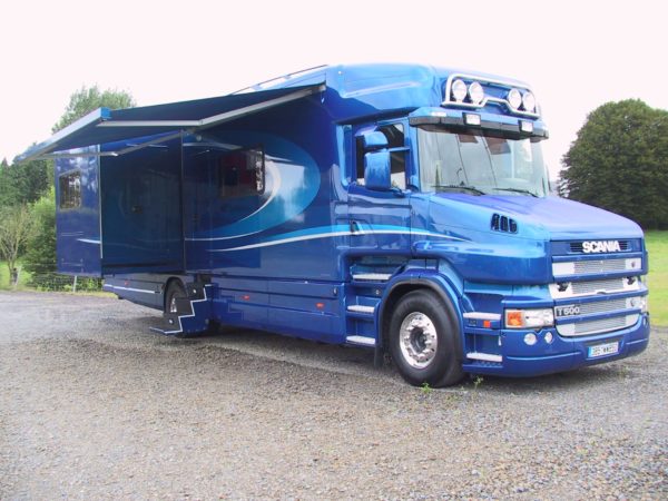 Vans Chardron camping cars haut de gamme avec remorque pour voiture
