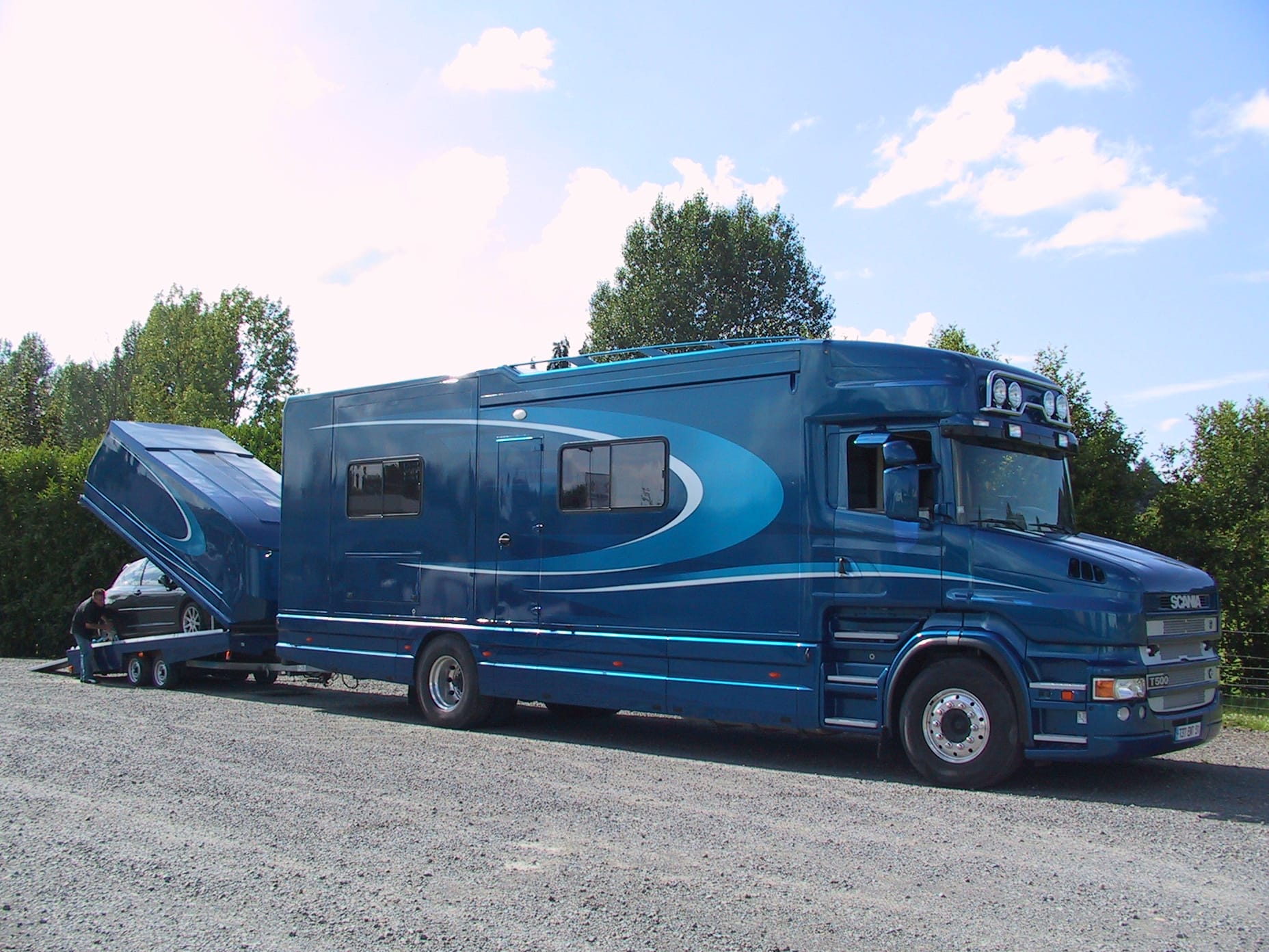Vans Chardron camping cars haut de gamme avec remorque pour voiture