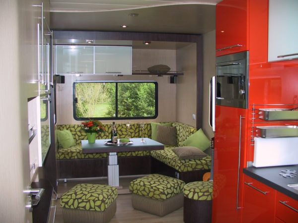 Vans Chardron camping cars haut de gamme avec remorque pour voiture