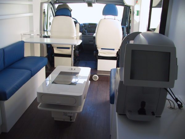 Véhicule de démonstration de matériel optique