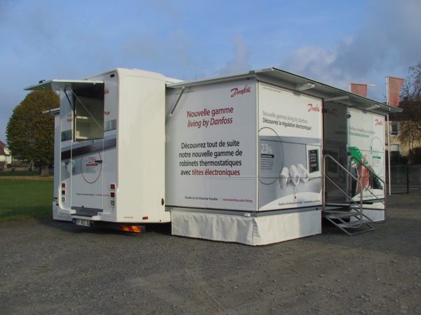 Vans Chardron véhicule événementiel avec extensions 30m²