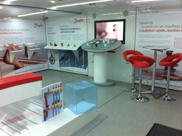 Vans Chardron véhicule événementiel avec extensions 30m²