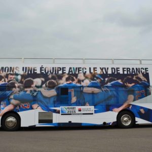 Vans Chardron Véhicule evenementiel Bus rugby avec terrasse