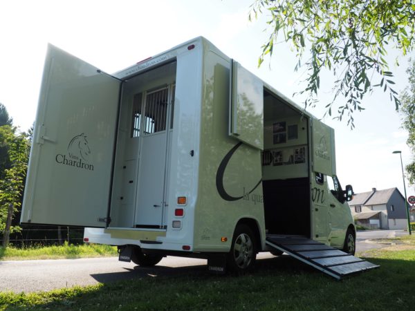 camion chardron neuf stalle