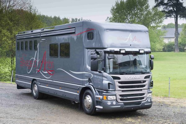 Vans Chardron 5 chevaux et appartement
