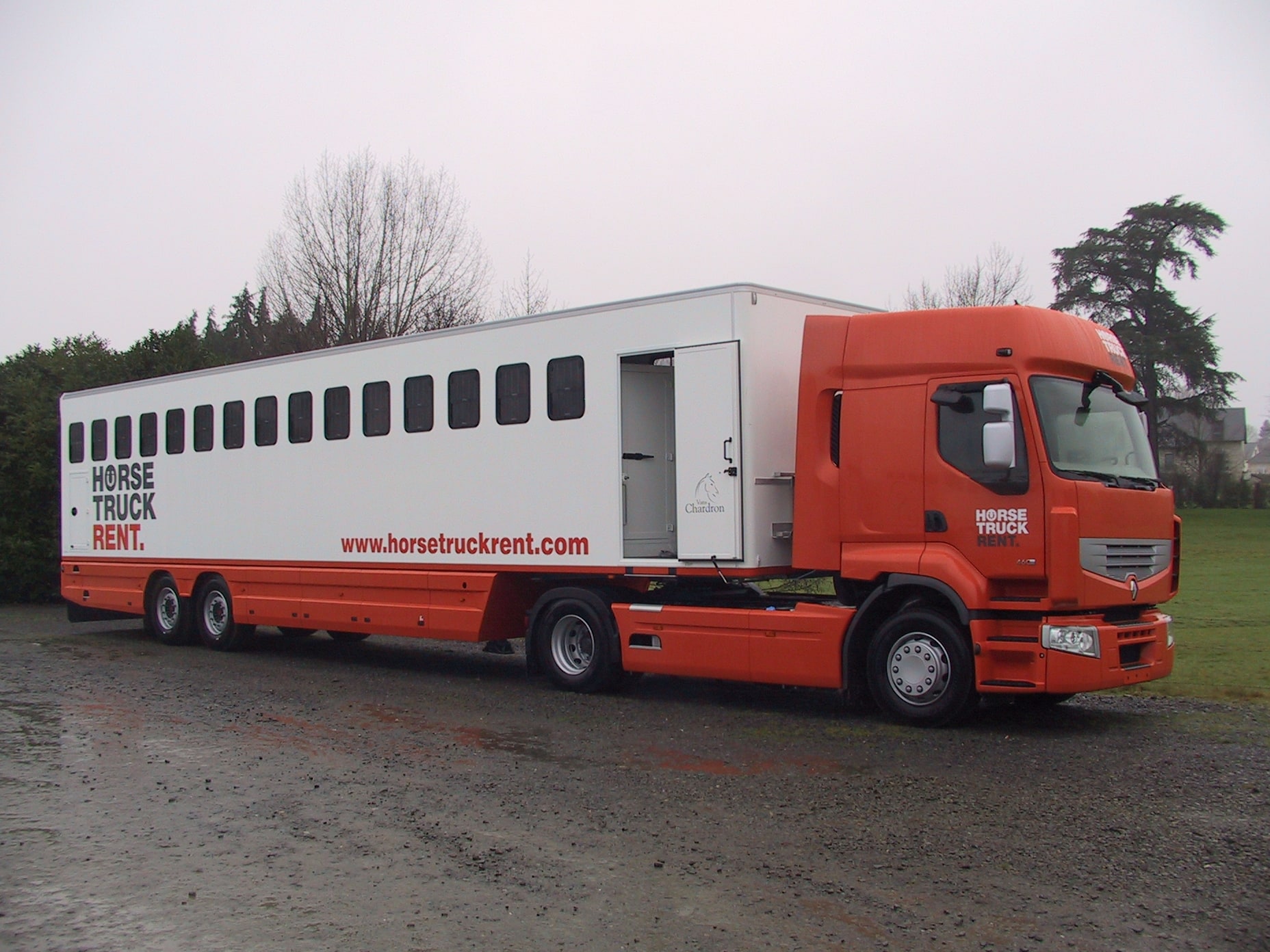 Vans Chardron 15 chevaux avec espace sellerie