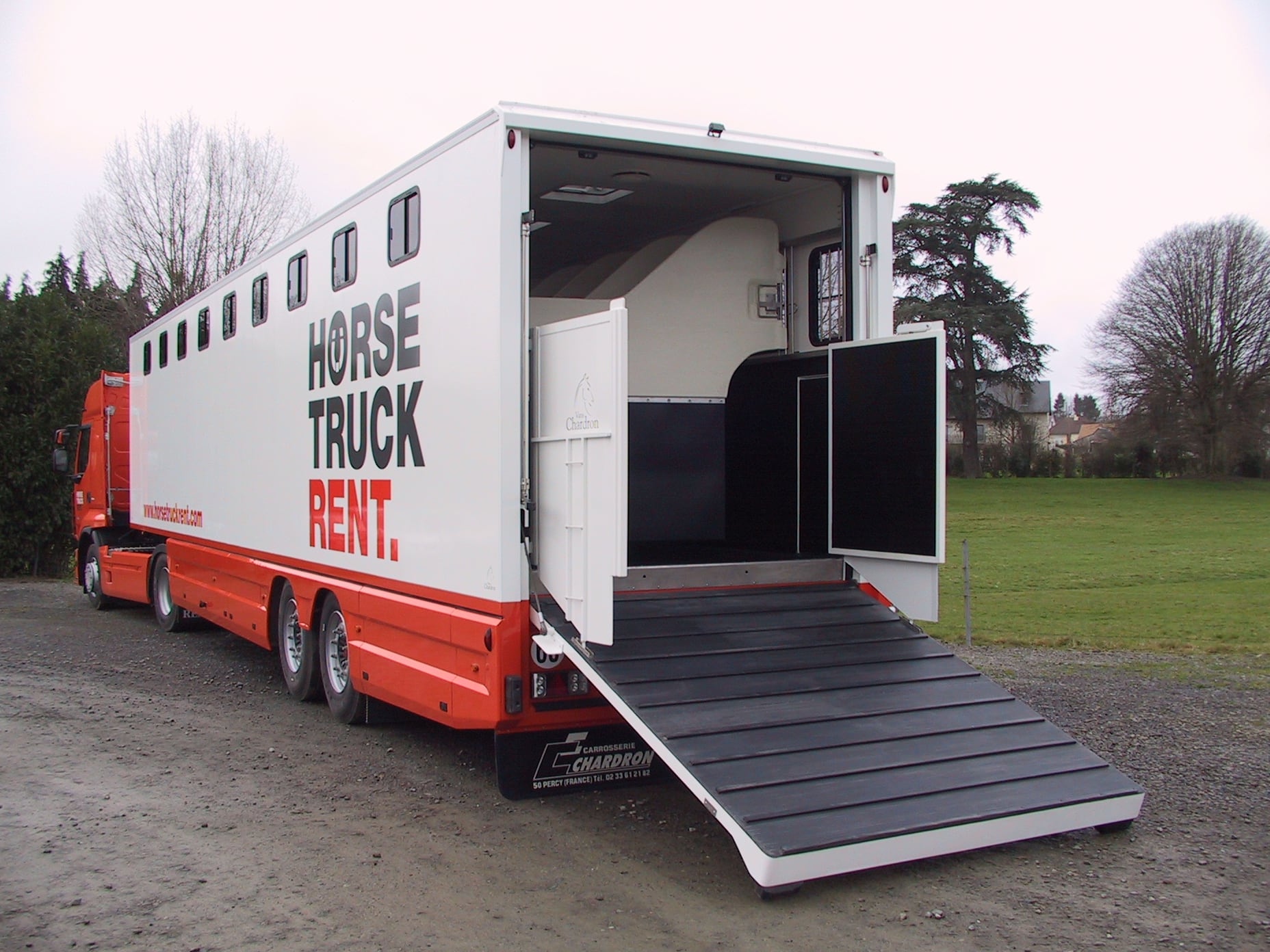 Vans Chardron 15 chevaux avec espace sellerie