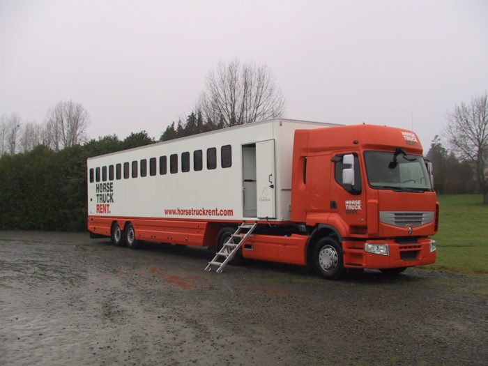 Vans Chardron 15 chevaux avec espace sellerie