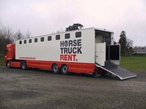 Vans Chardron 15 chevaux avec espace sellerie