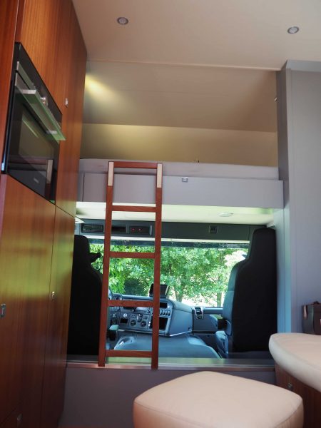 Vans Chardron 6 chevaux et appartement