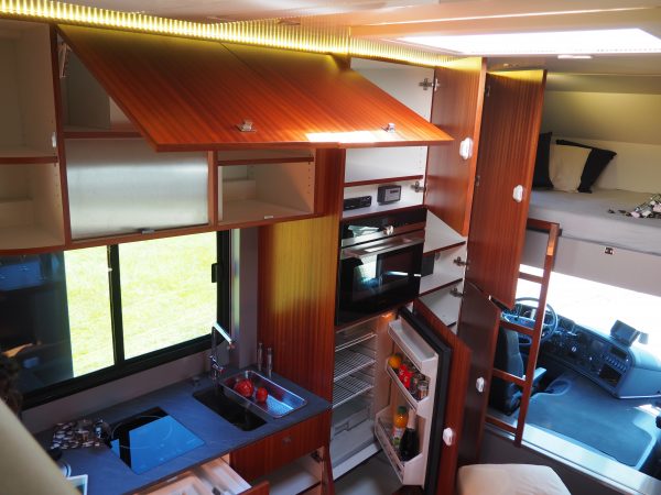 Vans Chardron 6 chevaux et appartement