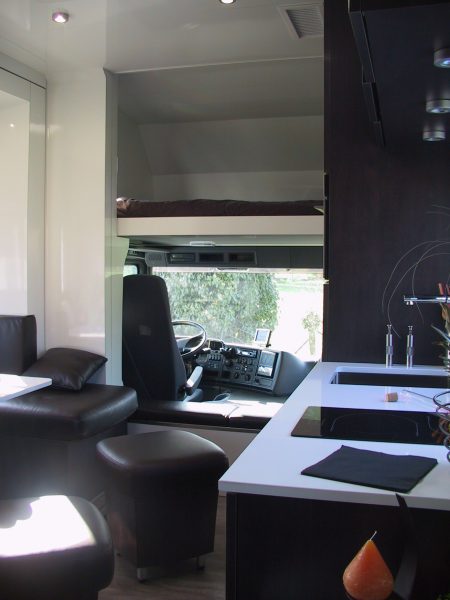 Vans Chardron 7 chevaux et appartement
