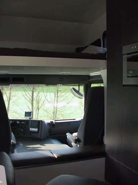 Vans Chardron 7 chevaux et appartement