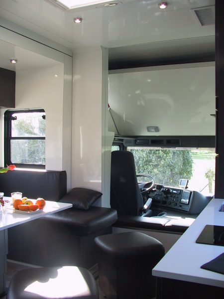 Vans Chardron 7 chevaux et appartement