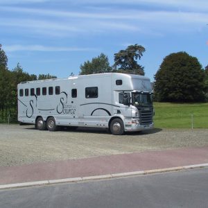 Vans Chardron 7 chevaux et appartement